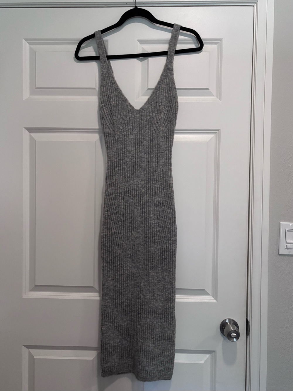 H&M Gray Ribbed V-Neck Knit Midi Dress
